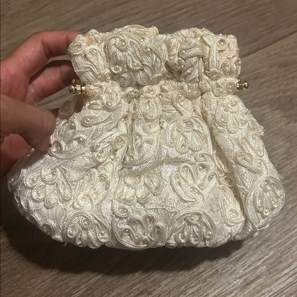 Handbags - Pearl Clutch